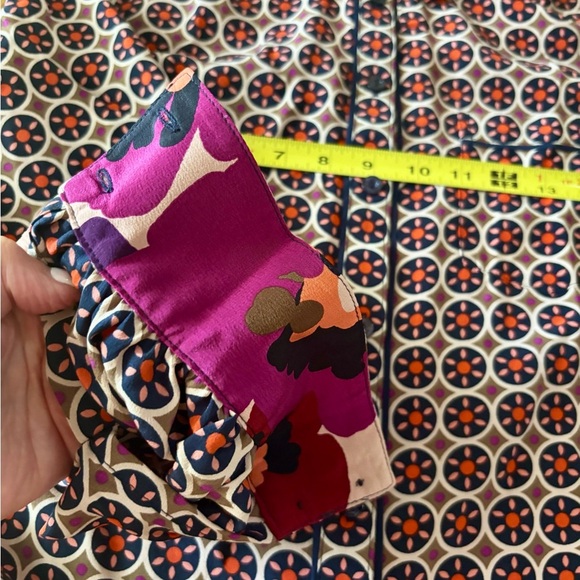 Trina Turk • 100% Silk Shirt Dress Size 2. Gorgeous geometric print - Picture 9 of 11